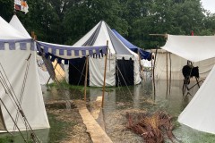 240601_Ritterfest-Zelt-im-Wasser_1a